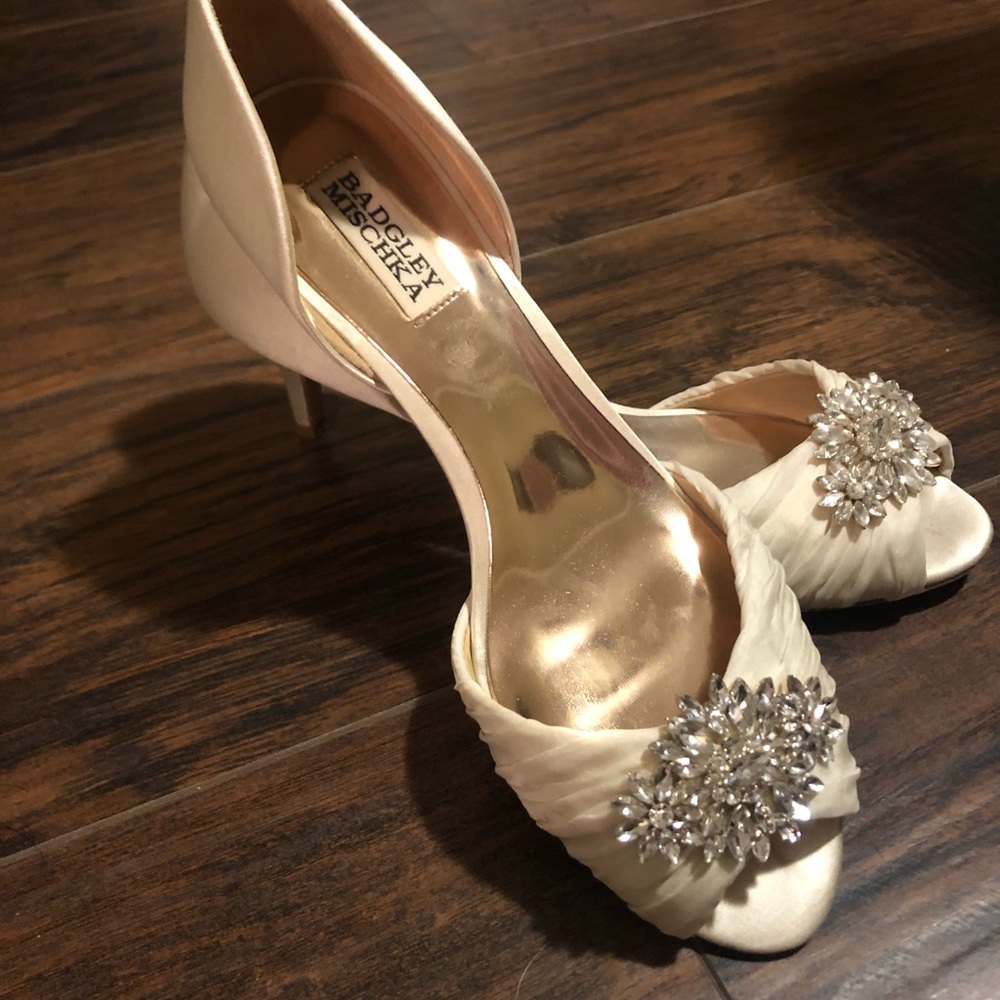 Badgley Mischka Cream Satin Heel